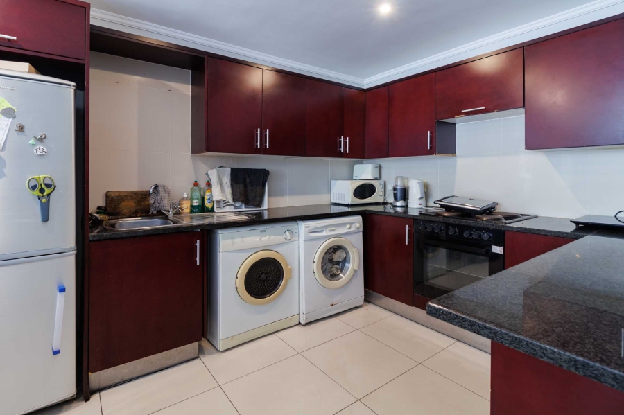 To Let 2 Bedroom Property for Rent in Hout Bay Beachfront Western Cape